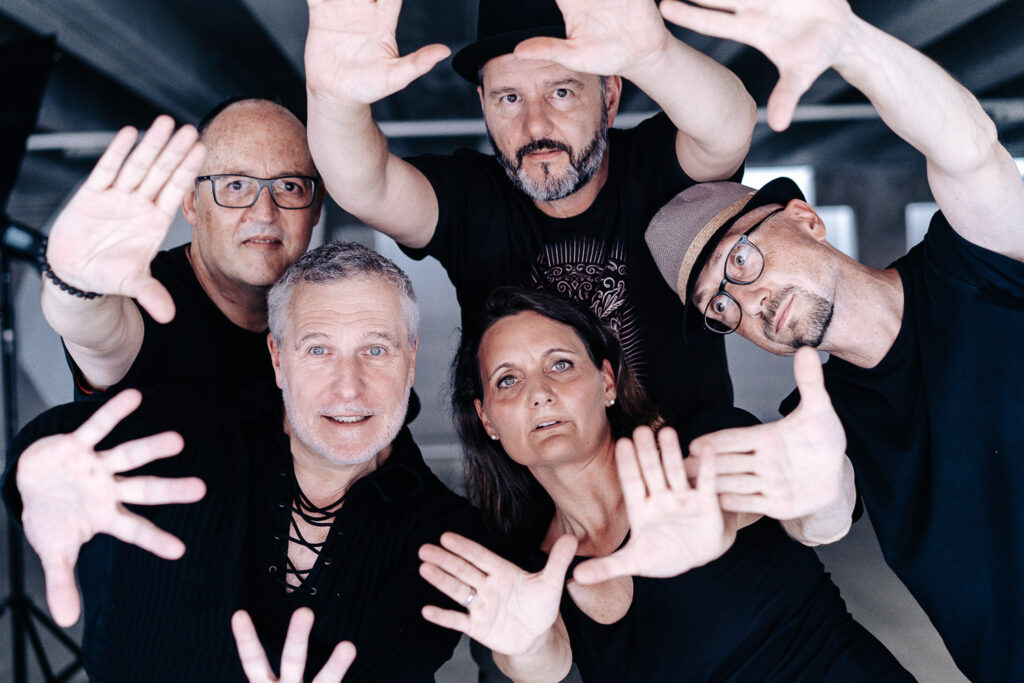 Ruby Fruit - Kontakt